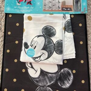 Disney Christmas Minnie and Mickey Bathroom Set Mat, shower curtain,  12 rings